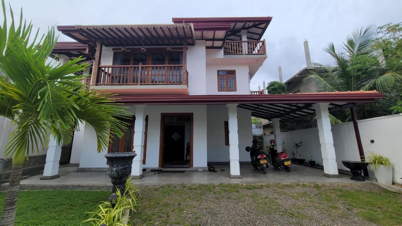 Yours 20Four Ahangama Exterior photo